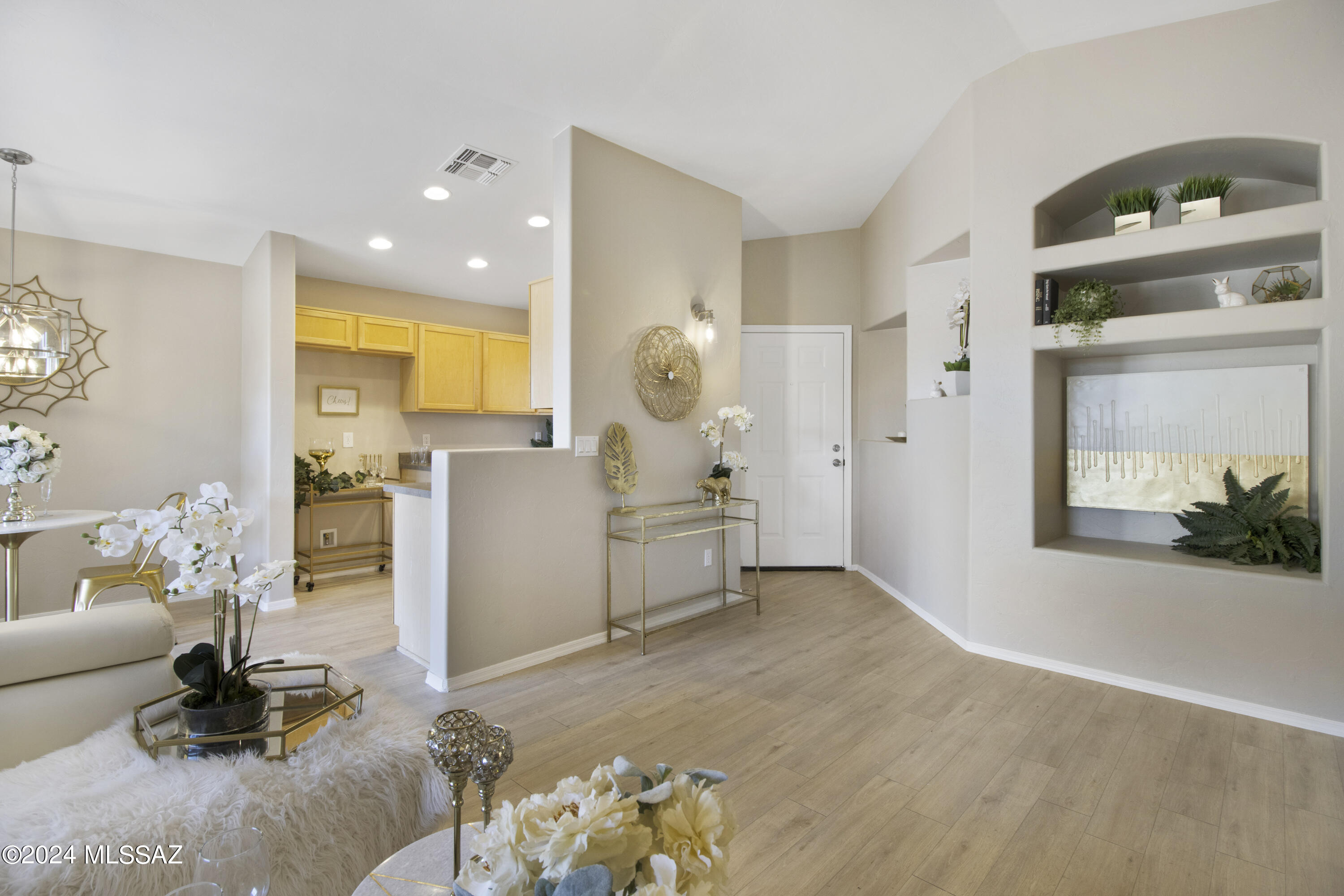 7630 South Meadow Spring Way Tucson, AZ 85747 - Photo 4 of 30