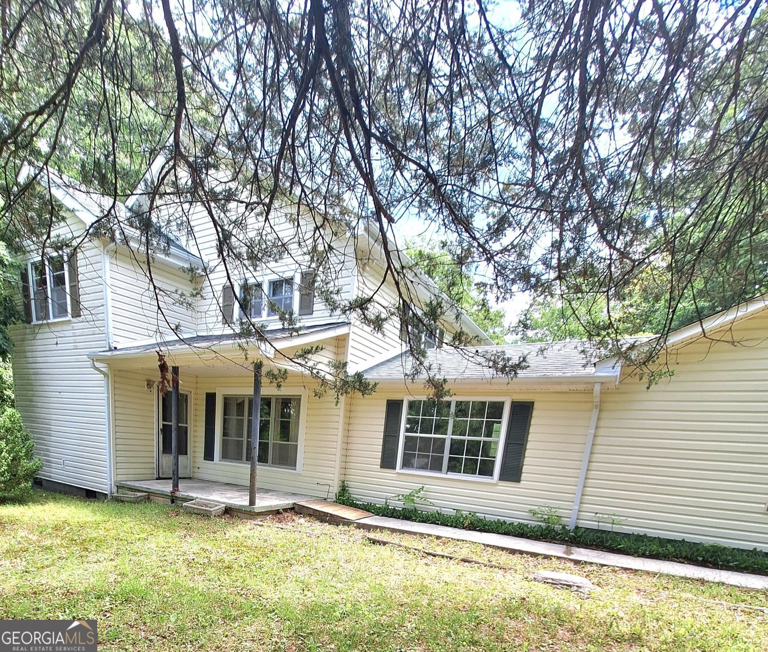 333 Lickskillet Road Epworth, GA 30541 - Photo 3 of 38 front view of a house with a yard