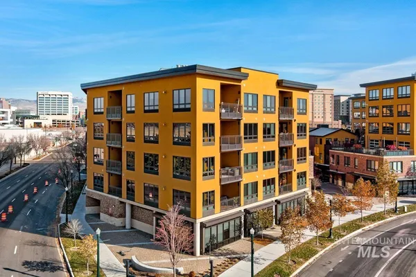 $798,000 | 880 West River Street, Unit 515, Boise, ID 83702