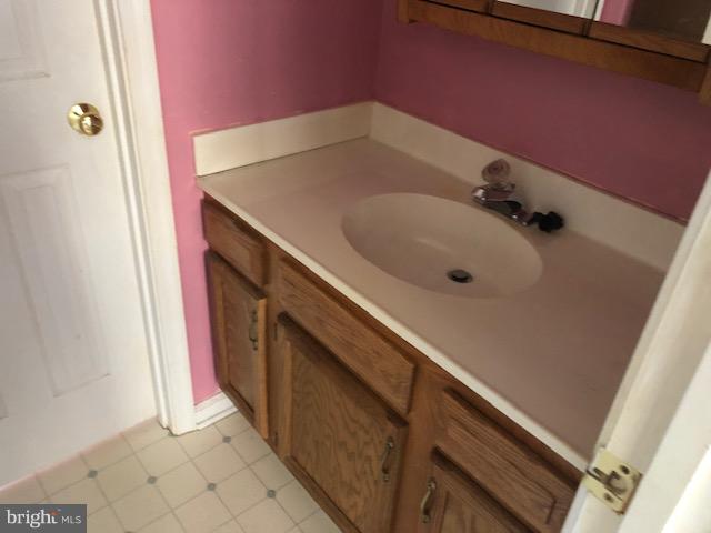 612 Jonathan Road Linden, VA 22642 - Photo 2 of 16 Bathroom
