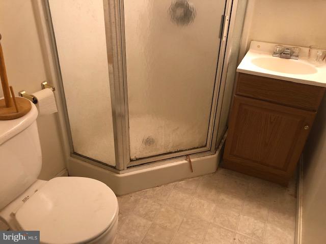 612 Jonathan Road Linden, VA 22642 - Photo 13 of 16 Bathroom