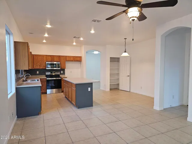 $519,900 | 4574 East Murrieta Road, Gilbert, AZ 85297