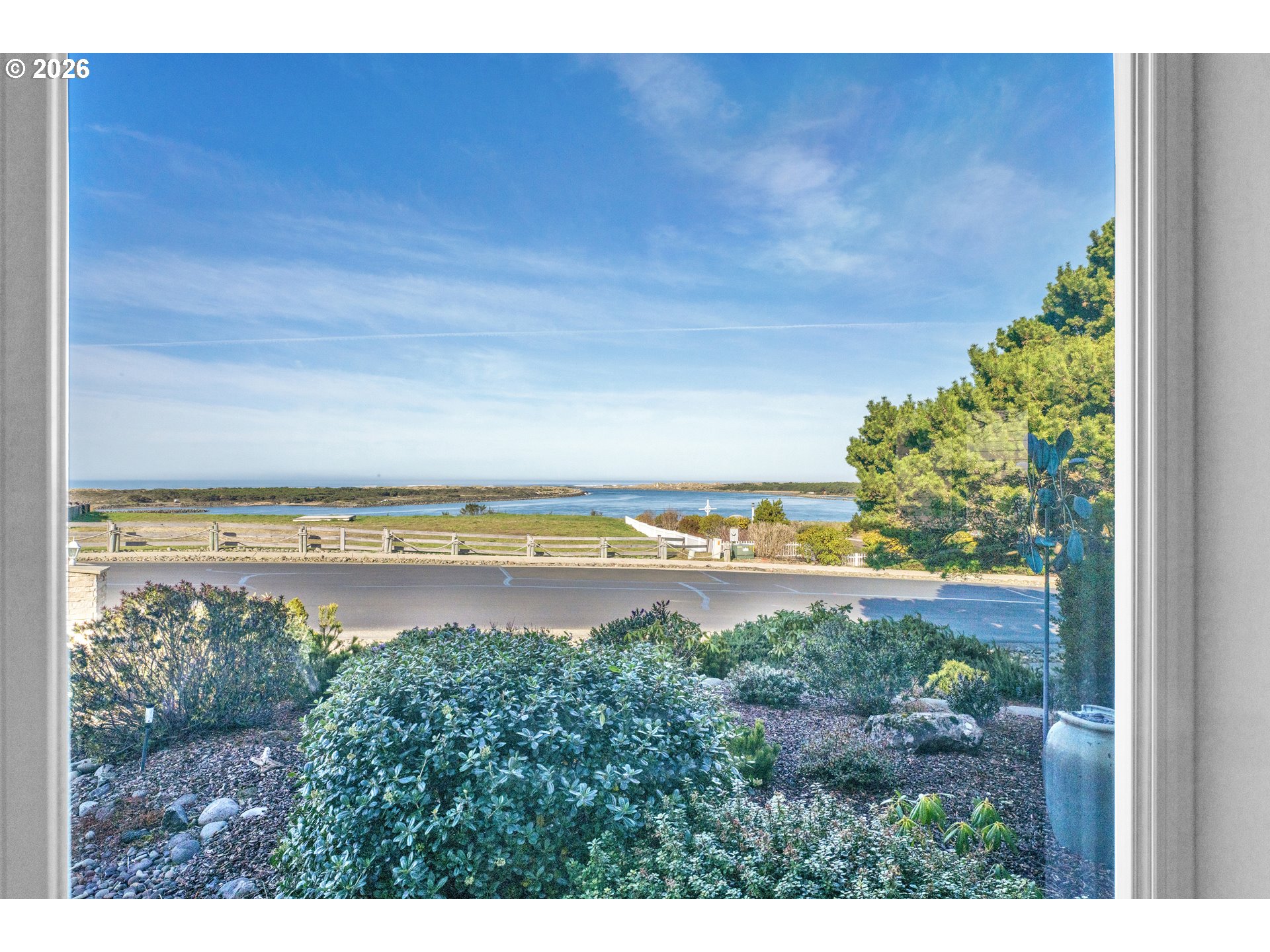 101 Shoreline Drive Florence, OR 97439 - Photo 15 of 47