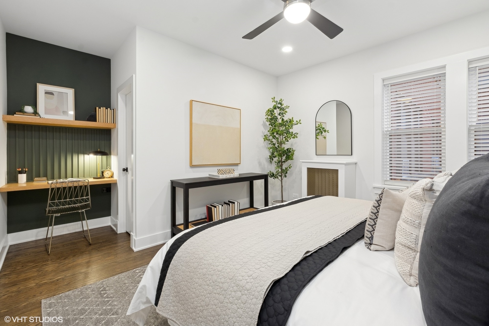 1323 West Addison Street, Unit 1A Chicago, IL 60613 - Photo 10 of 15 a bed room with furniture and a window