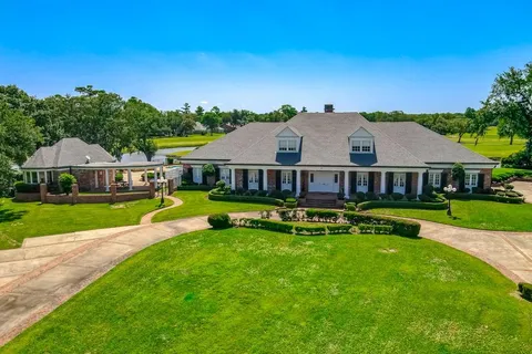 $1,250,000 | 10 Villere Place, Destrehan, LA 70047