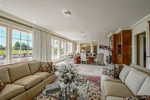 $1,250,000 | 10 Villere Place, Destrehan, LA 70047