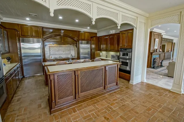 $1,250,000 | 10 Villere Place, Destrehan, LA 70047