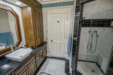 $1,250,000 | 10 Villere Place, Destrehan, LA 70047