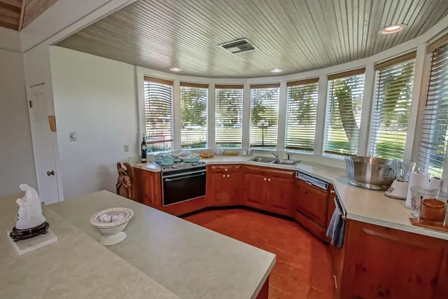 $1,250,000 | 10 Villere Place, Destrehan, LA 70047