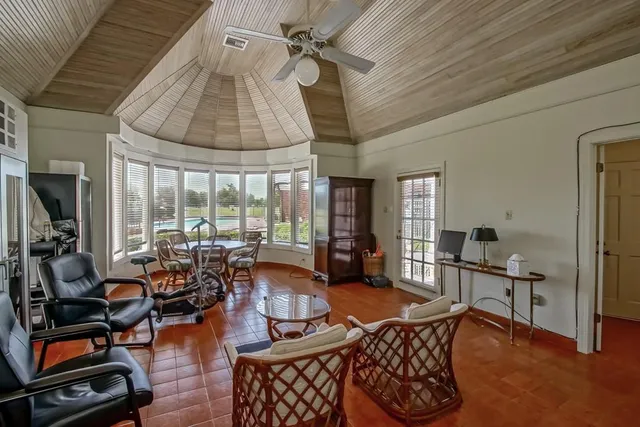 $1,250,000 | 10 Villere Place, Destrehan, LA 70047