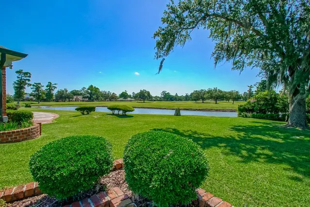 $1,250,000 | 10 Villere Place, Destrehan, LA 70047