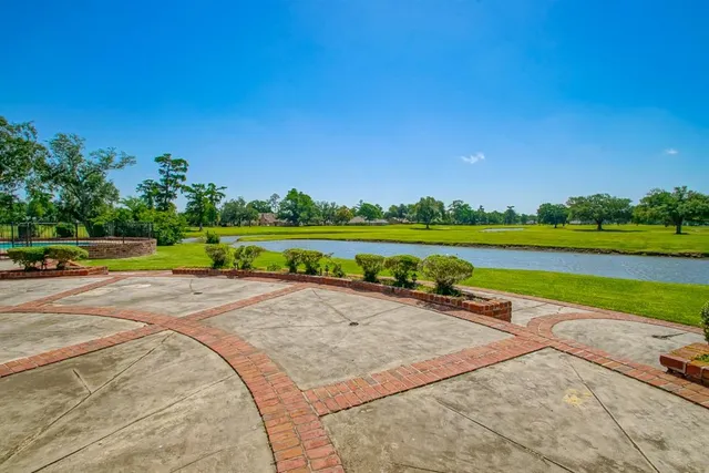 $1,250,000 | 10 Villere Place, Destrehan, LA 70047