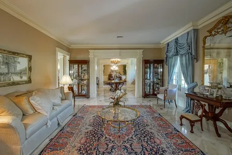 $1,250,000 | 10 Villere Place, Destrehan, LA 70047