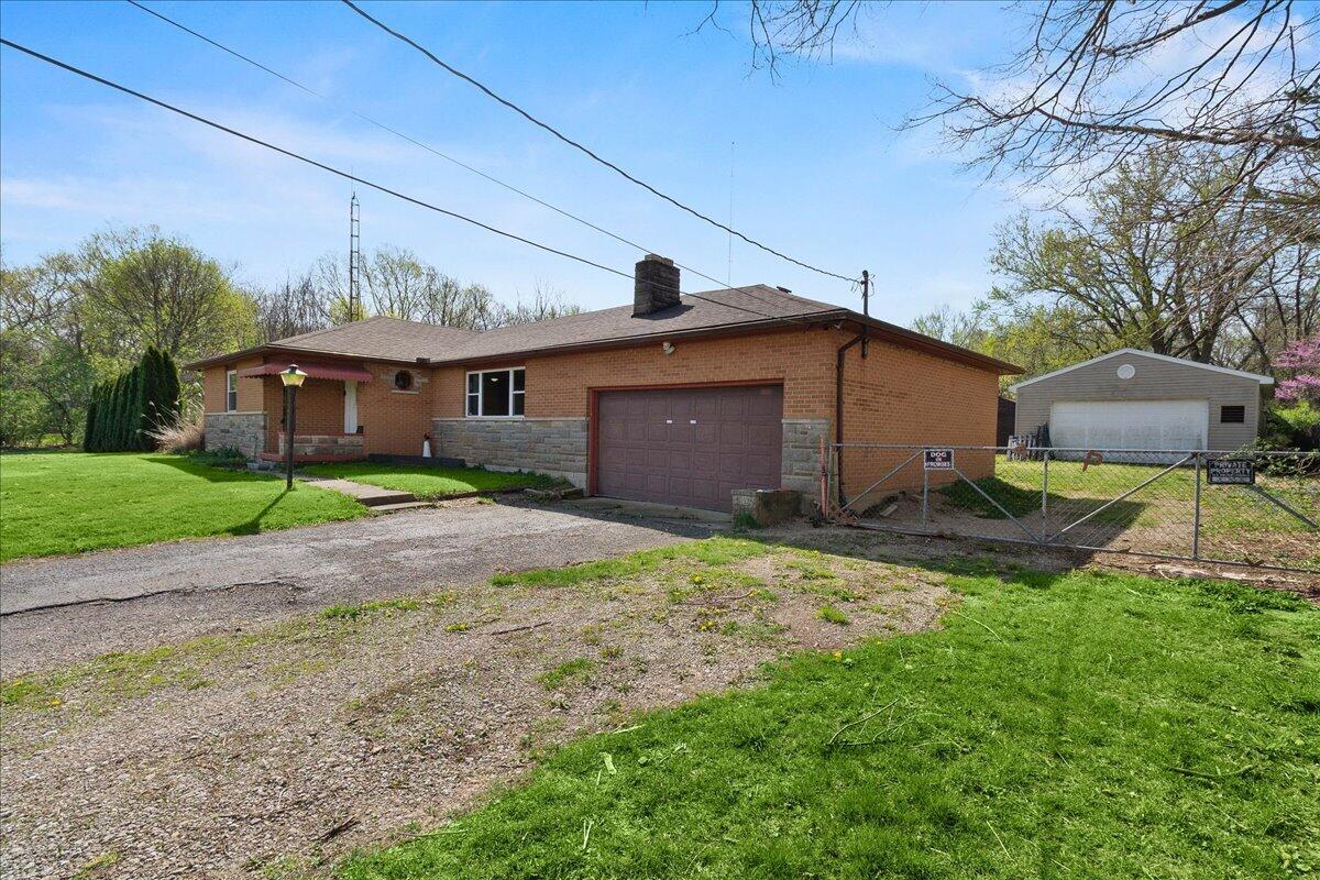 2821 Dayton Springfield Road Springfield, OH 45506 - Photo 5 of 51