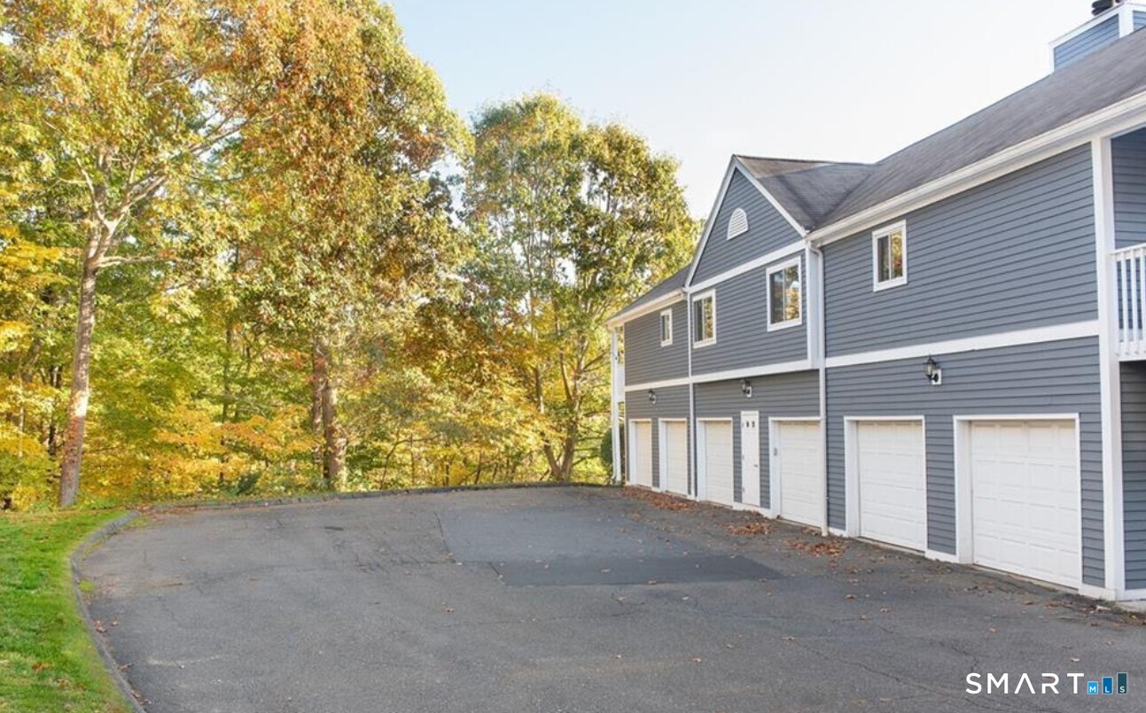 211 Windgate Circle, Unit B Monroe, CT 06468 - Photo 23 of 25