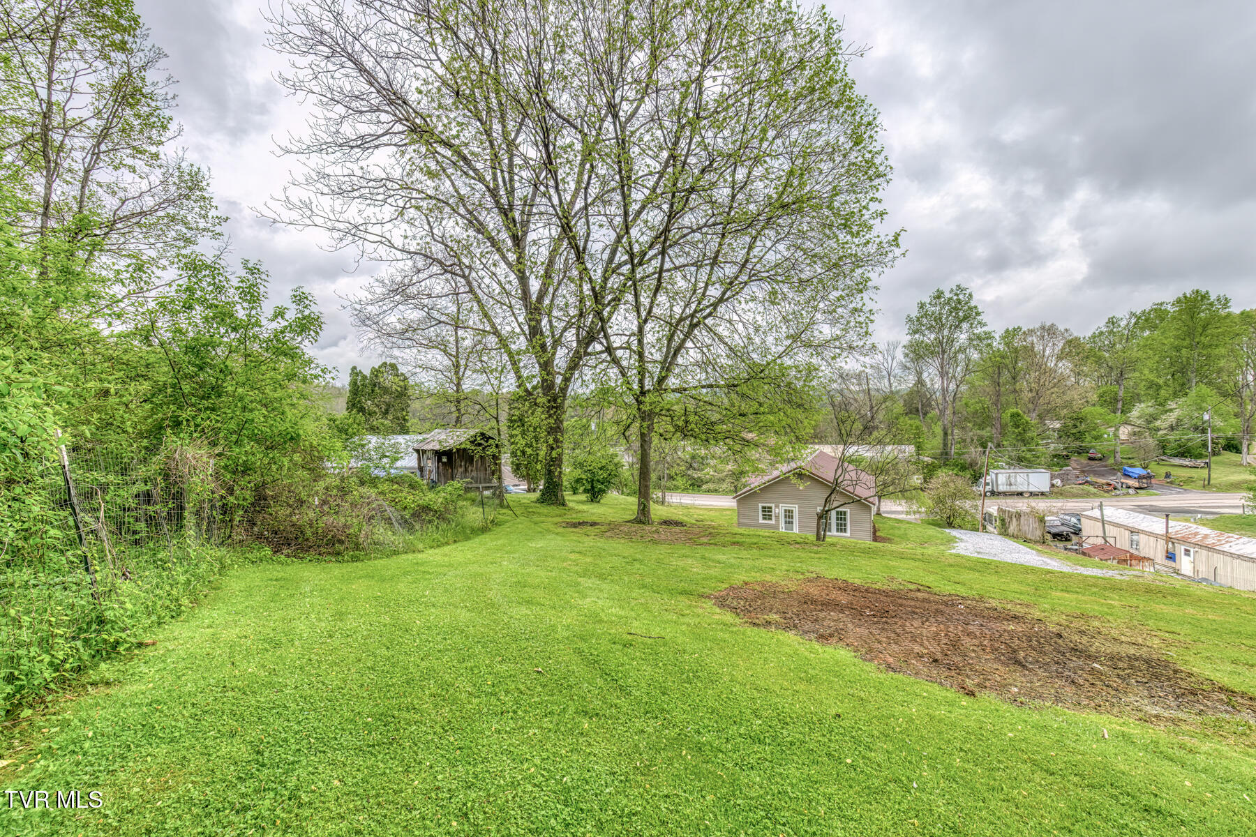 232 Emmett Road Bristol, TN 37620 - Photo 27 of 29 232 Emmett Rd-26