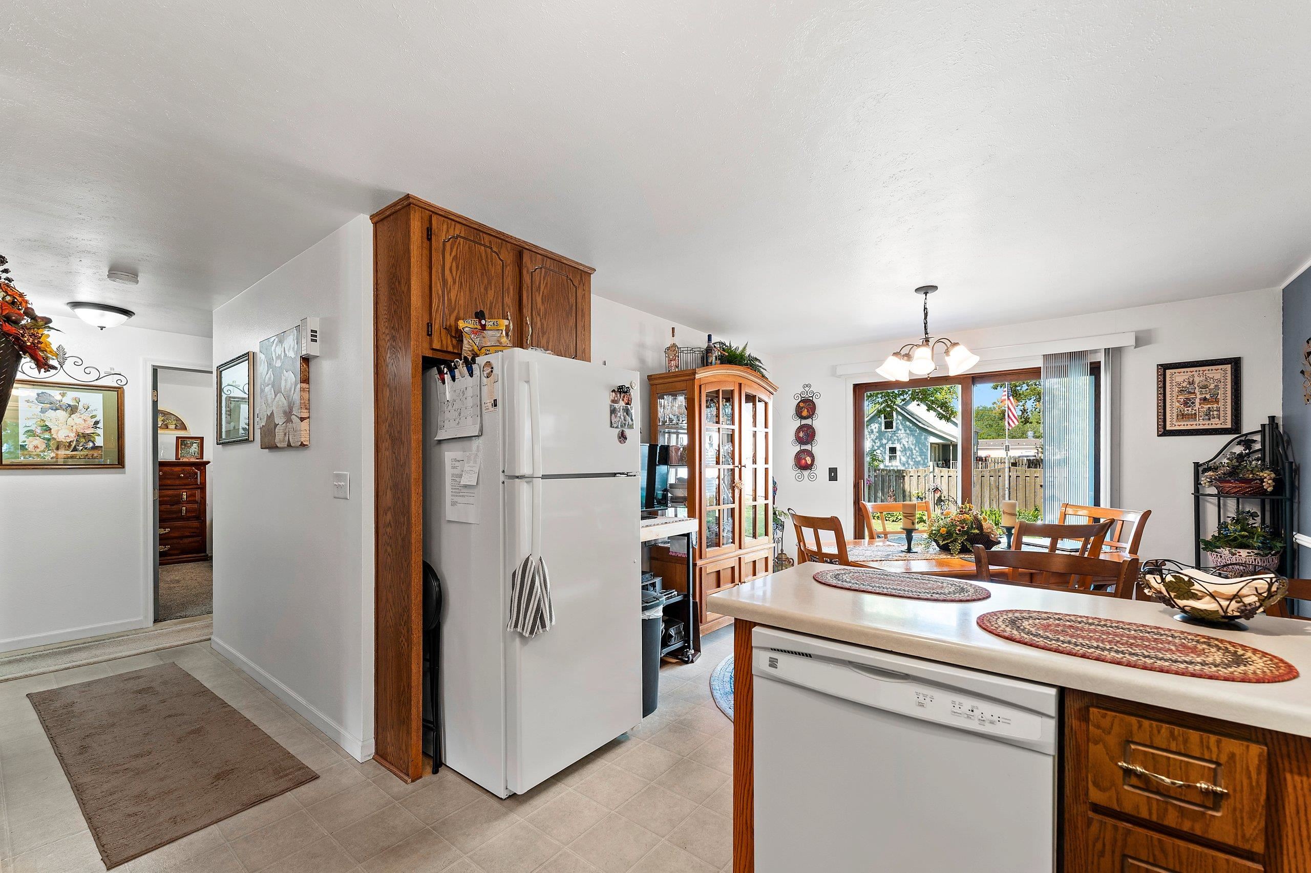 1022 Coppens Road Green Bay, WI 54303 - Photo 10 of 37