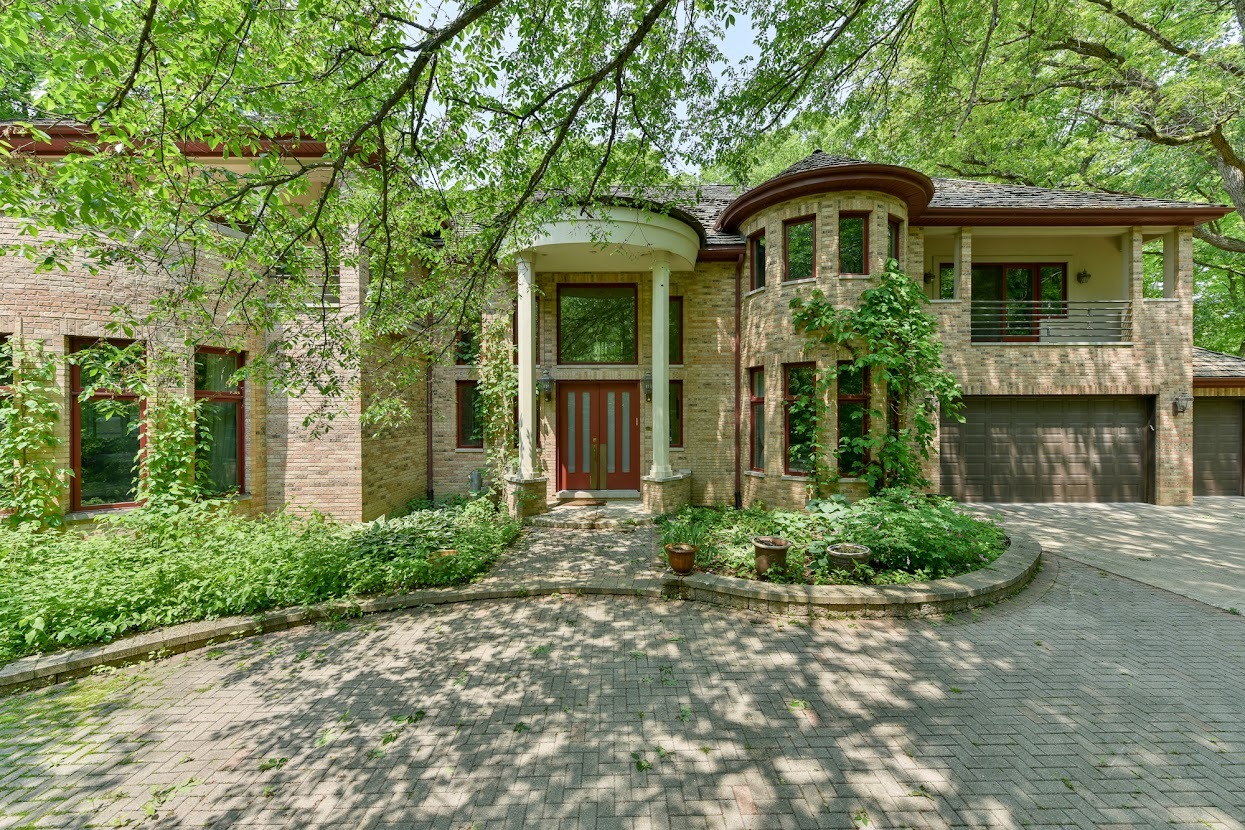 3200 Blackthorn Road Riverwoods, IL 60015 - Photo 4 of 15 Gallery Image 4