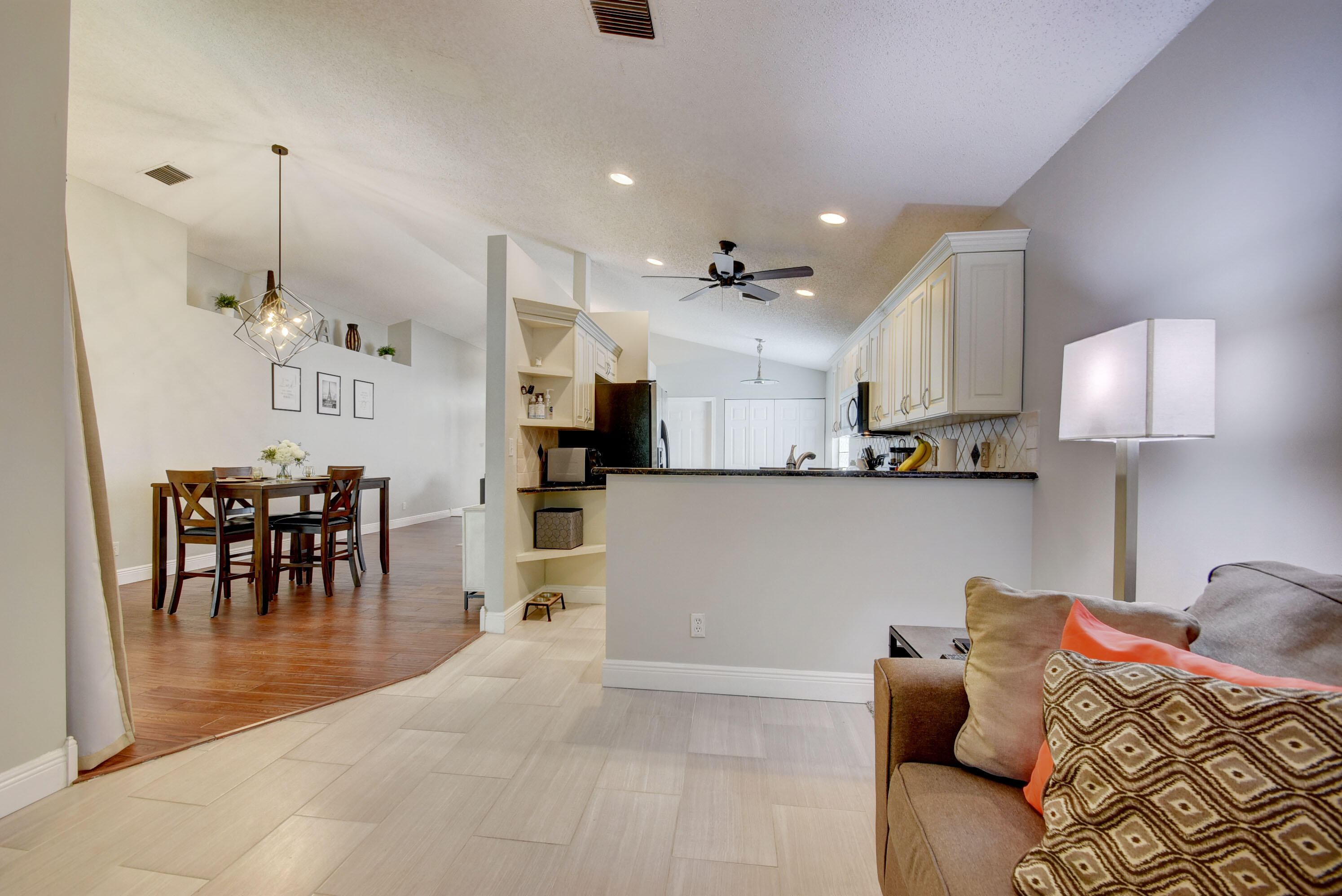 1844 Barnstable Road Wellington, FL 33414 - Photo 12 of 36 19_house (19)