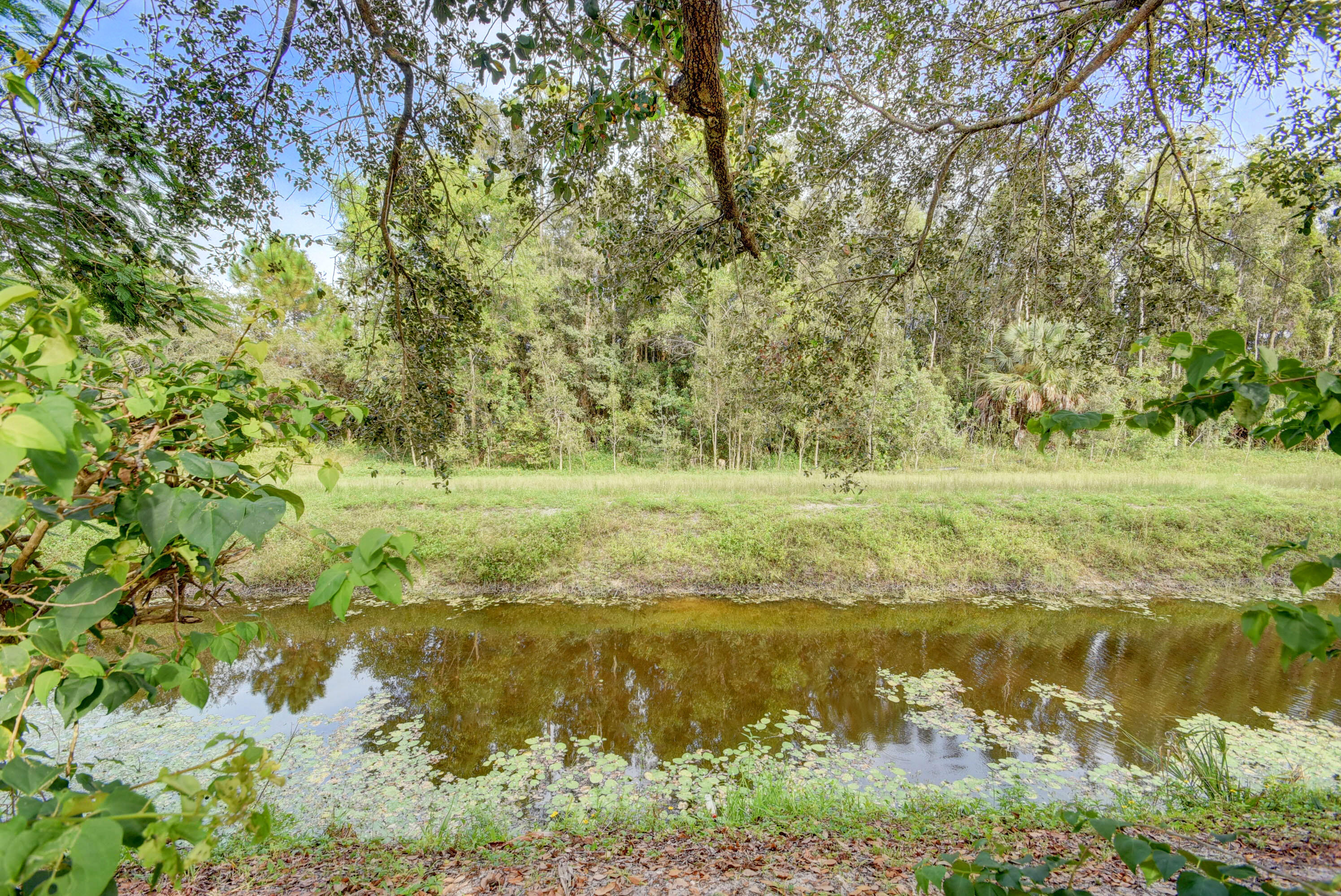 1844 Barnstable Road Wellington, FL 33414 - Photo 35 of 36 39_house (39)