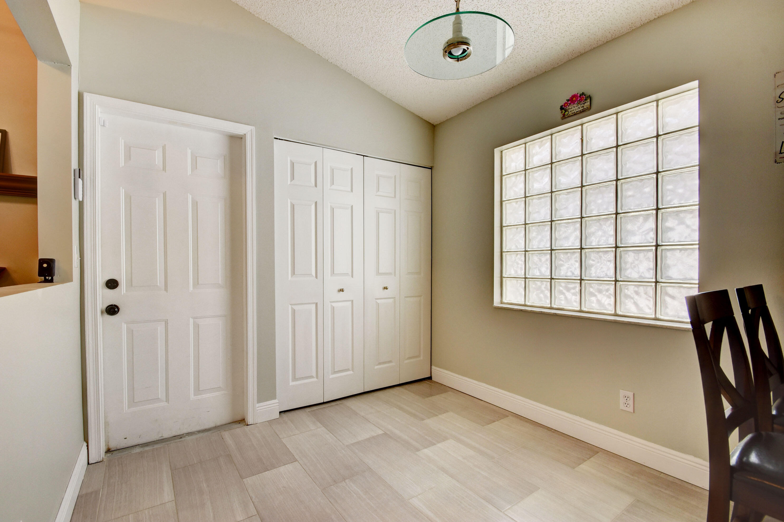 1844 Barnstable Road Wellington, FL 33414 - Photo 10 of 36 17_house (17)