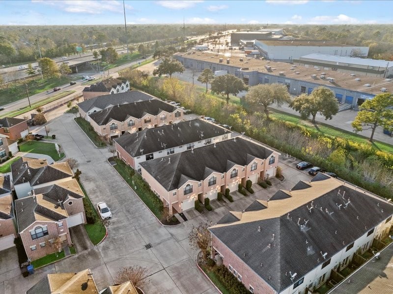 5941 South Loop E Freeway, Unit 504 Houston, TX 77033 - Photo 35 of 39 an aerial view of residential houses with outdoor space