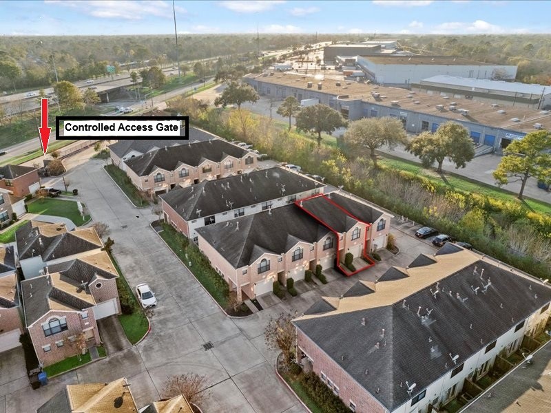5941 South Loop E Freeway, Unit 504 Houston, TX 77033 - Photo 4 of 39 an aerial view of a ocean with an ocean view