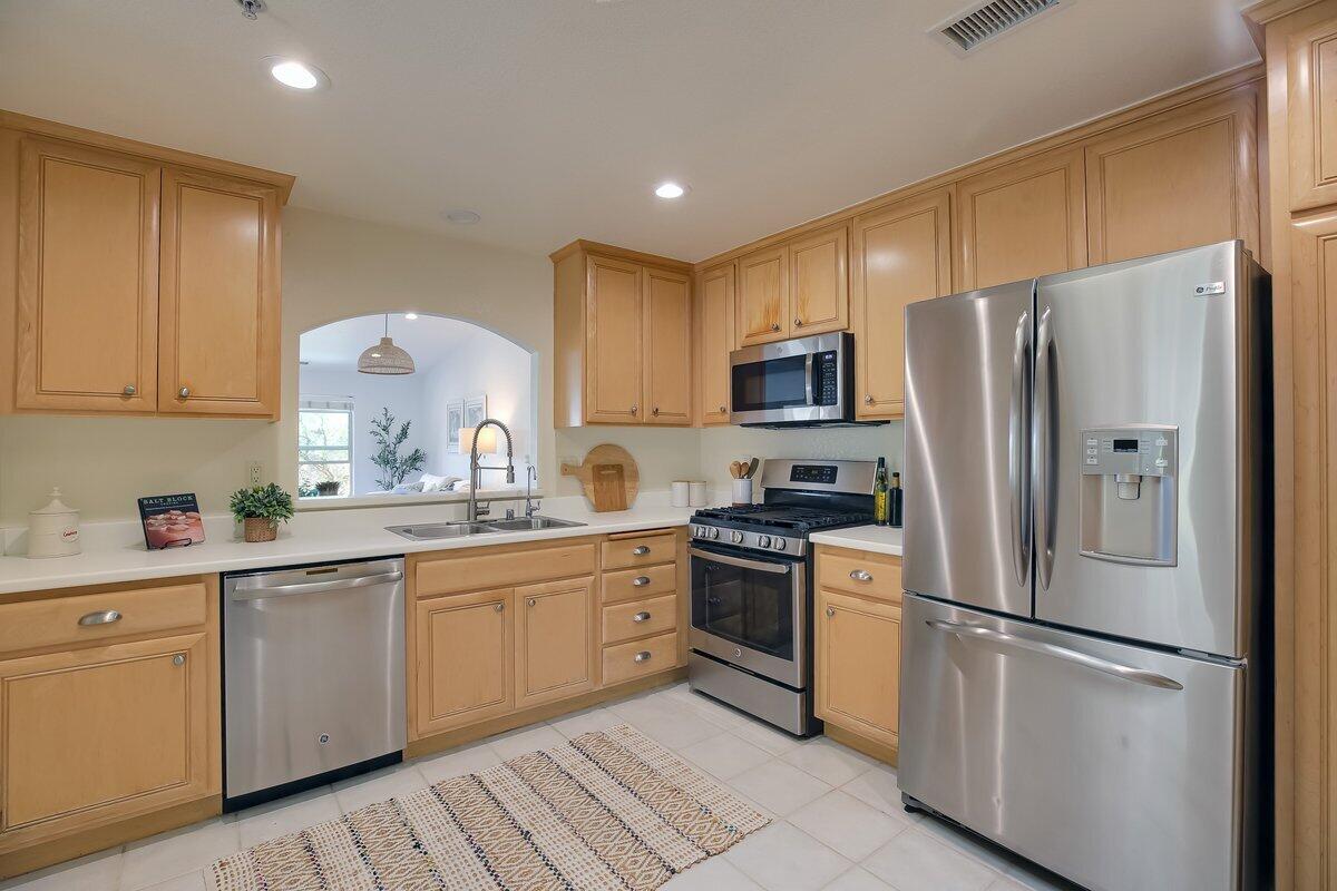 4735 Greenway Road Santa Barbara, CA 93110 - Photo 7 of 15 4735 Greenway Kitchen 1