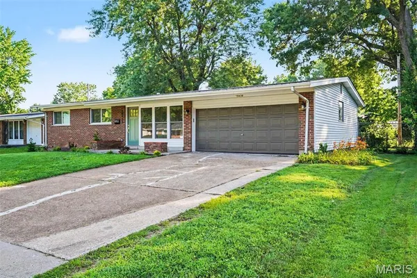 $239,994 | 10434 Canfield Drive, St. Louis, MO 63136