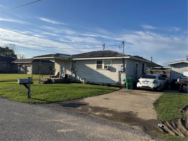 $85,000 | 2205 Paul Gaudet Street, Paulina, LA 70763