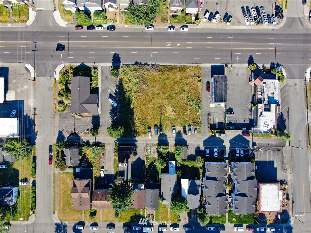 3213 Rucker Avenue Everett, WA 98201 - Photo 2 of 8