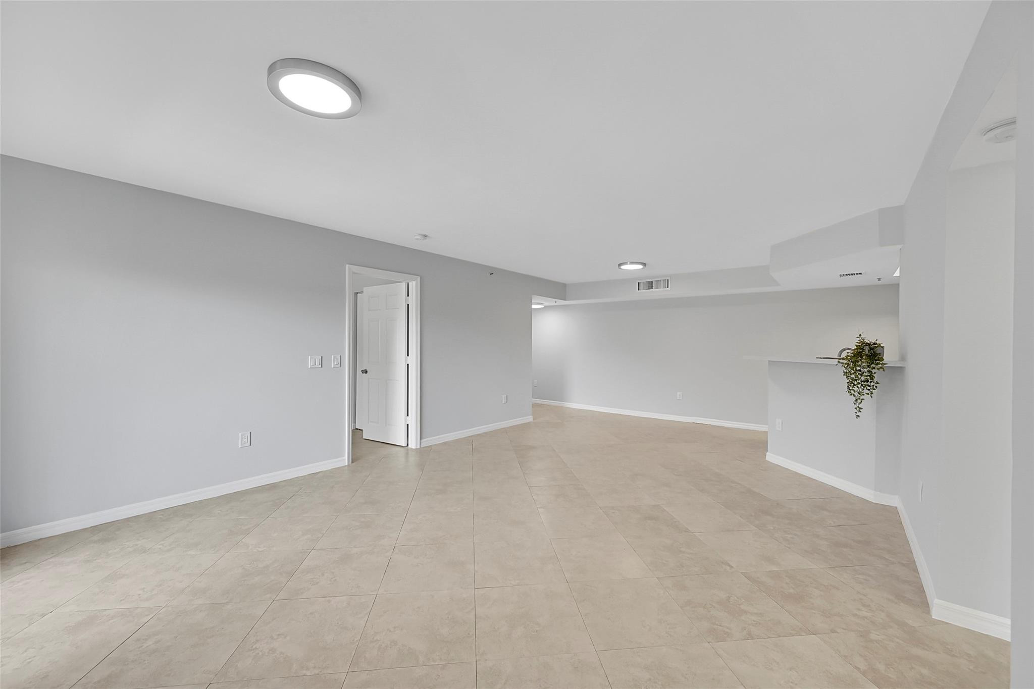 5005 Wiles Road, Unit 203 Pompano Beach, FL 33073 - Photo 12 of 38 Photo 12