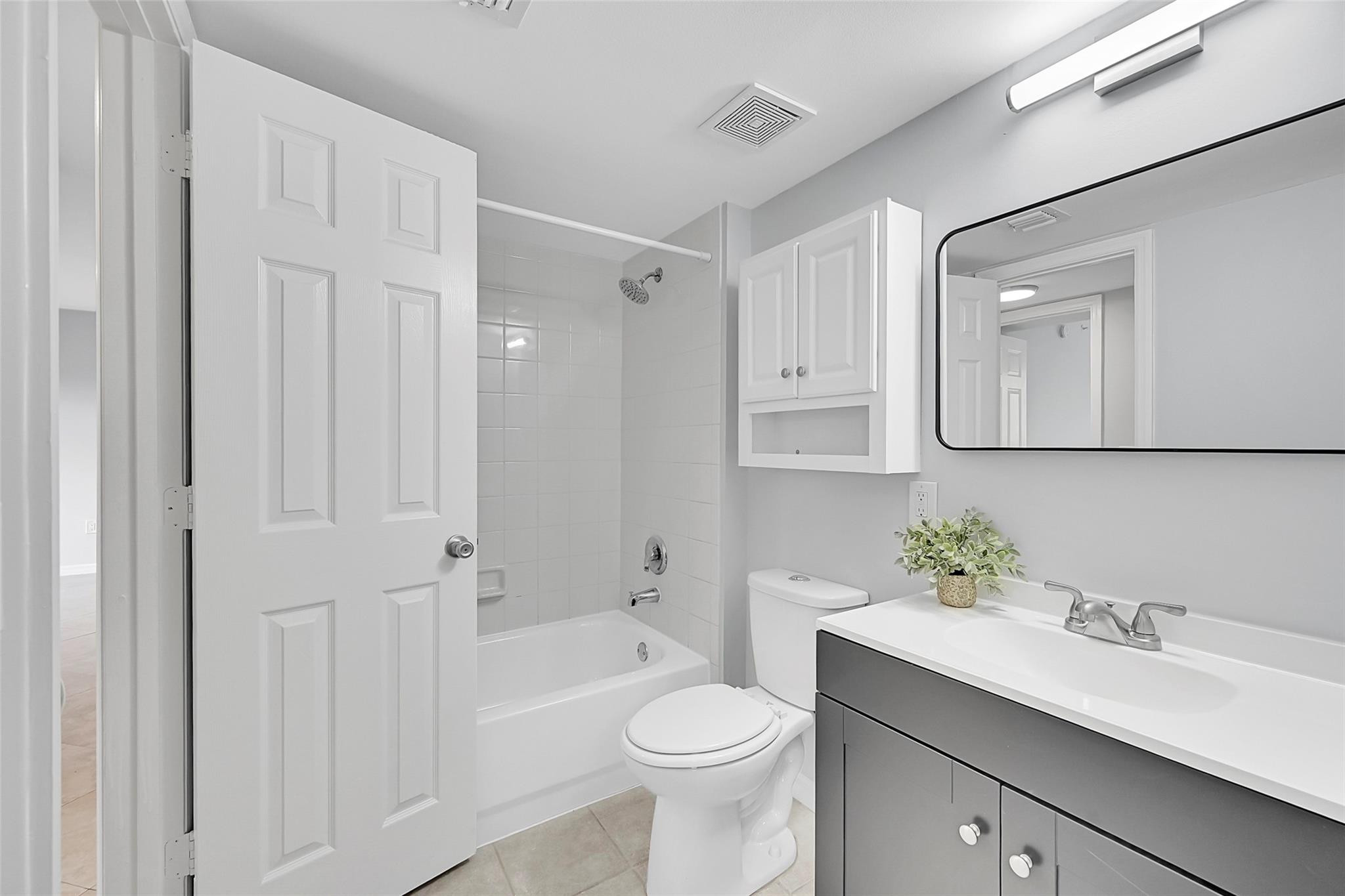 5005 Wiles Road, Unit 203 Pompano Beach, FL 33073 - Photo 16 of 38 Photo 16