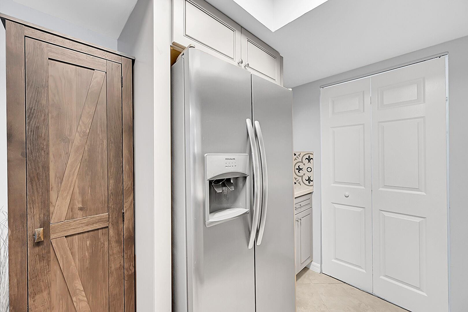 5005 Wiles Road, Unit 203 Pompano Beach, FL 33073 - Photo 4 of 38 Photo 4