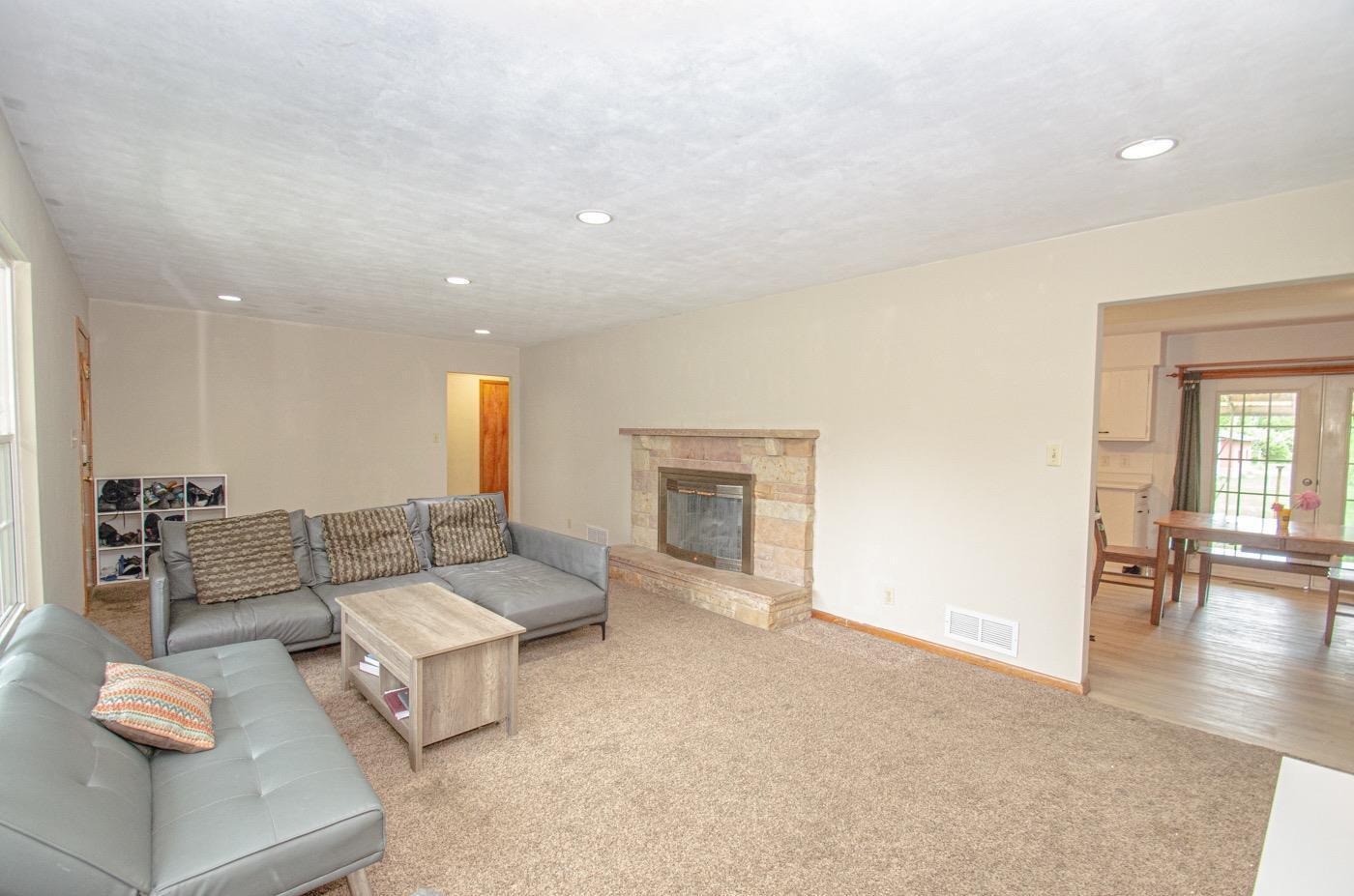 303 West Lytle-Five Points Road Springboro, OH 45066 - Photo 4 of 38 Gallery Image 4