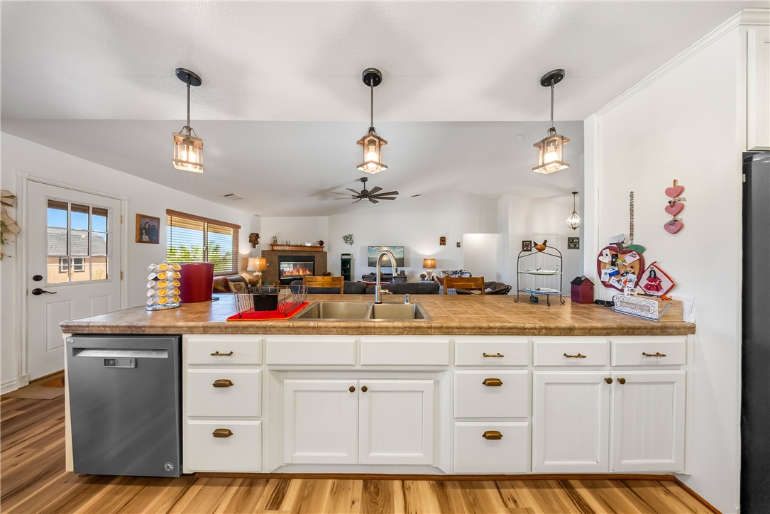 16209 Serrano Road Apple Valley, CA 92307 - Photo 15 of 36