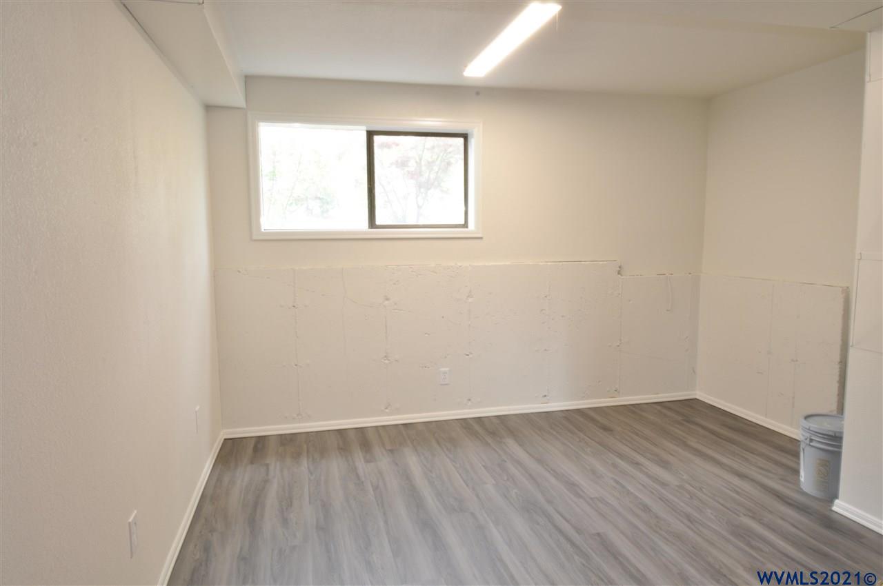 30077 Ingram Road Lebanon, OR 97355 - Photo 31 of 40 Gallery Image 31