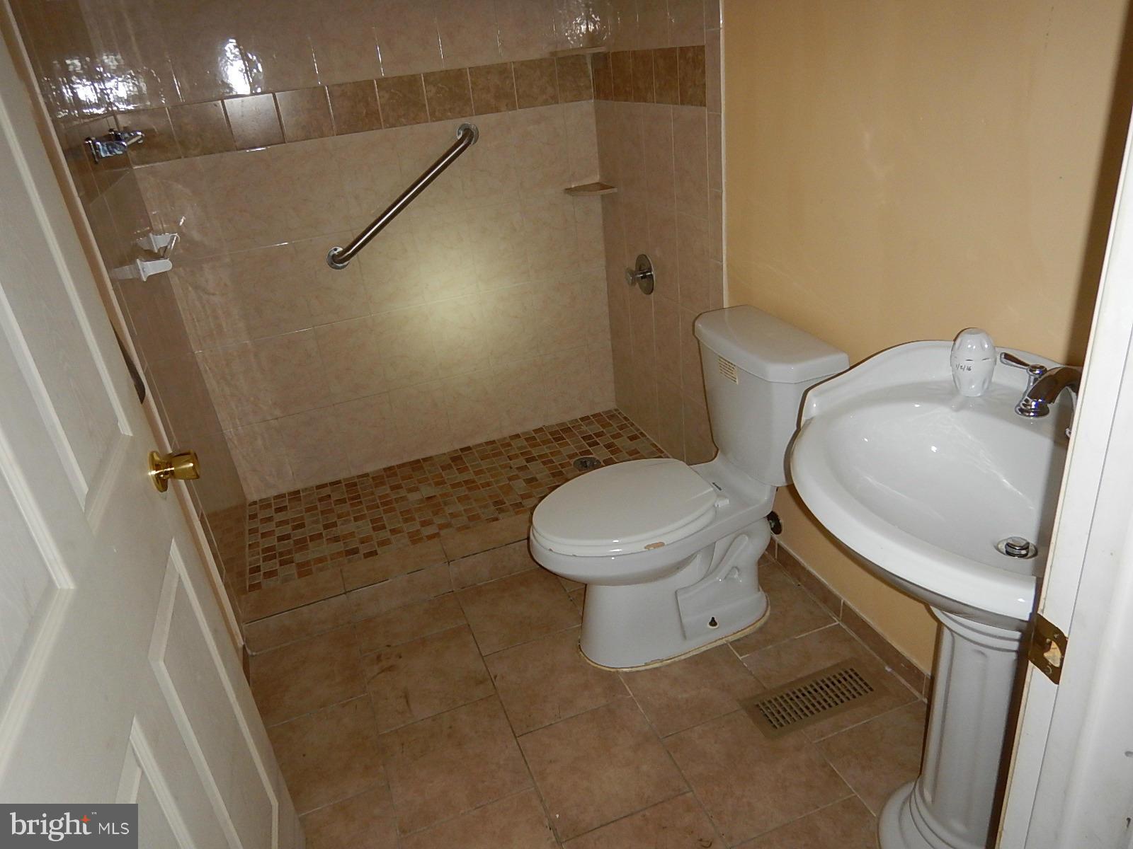 2612 Bel Pre Road Silver Spring, MD 20906 - Photo 23 of 30 Bath