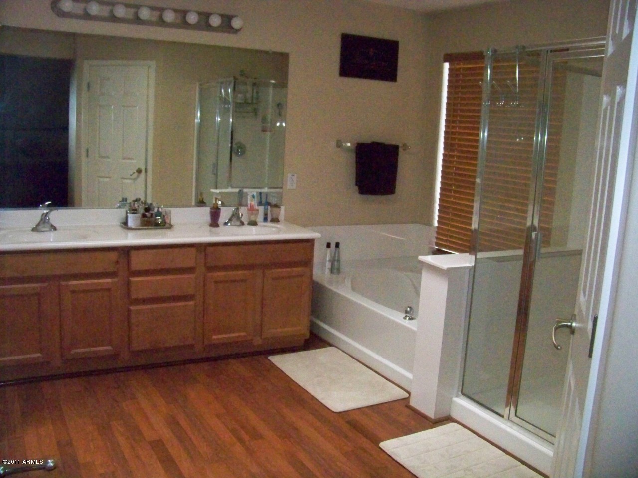 2128 West Harwell Rd. Phoenix, AZ 85041 - Photo 29 of 39 MASTER BATH