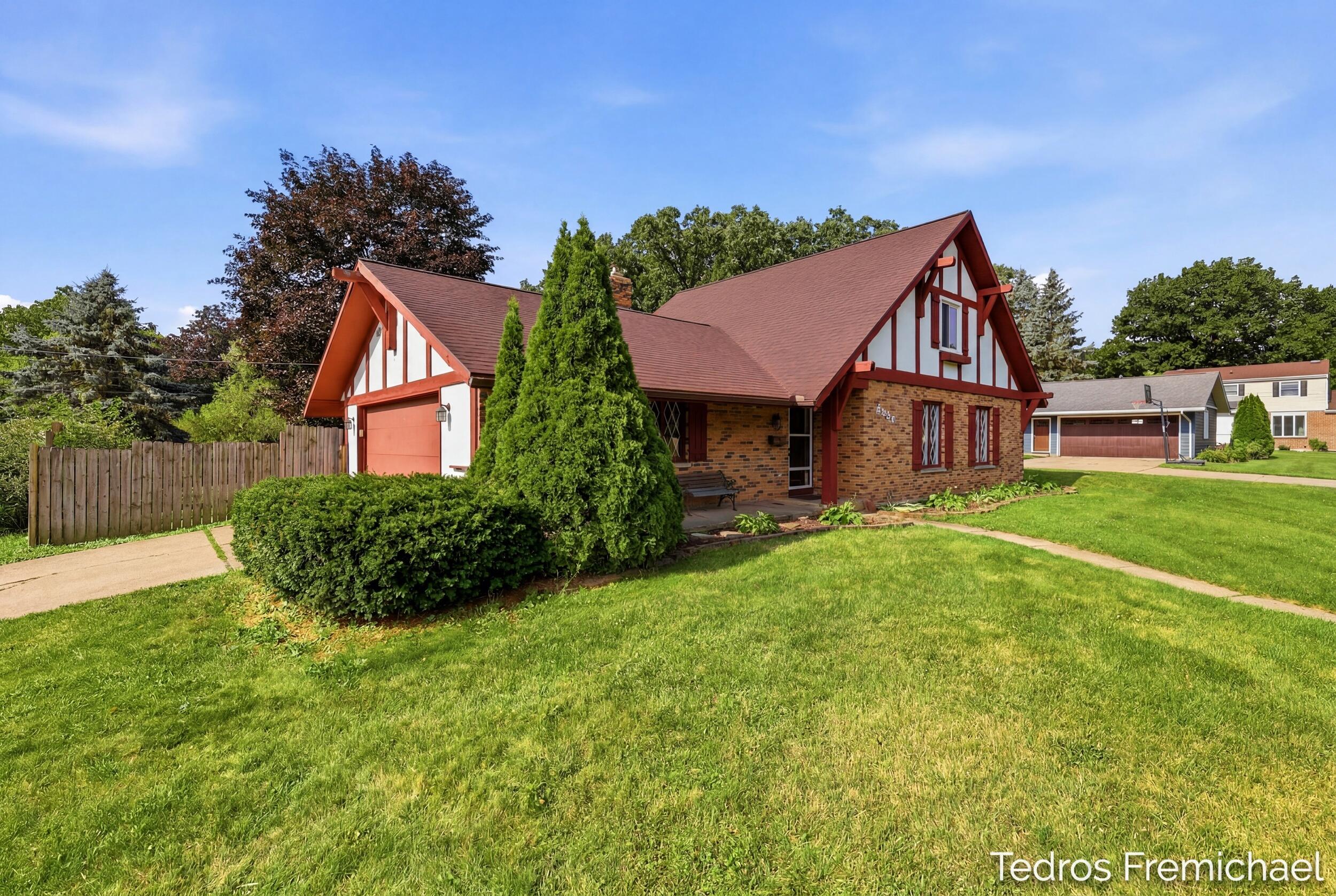 2423 Ridgefield Road Portage, MI 49024 - Photo 2 of 28 2