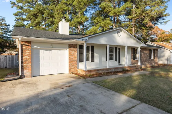 $230,000 | 6982 Melbourne Drive, Fayetteville, NC 28314