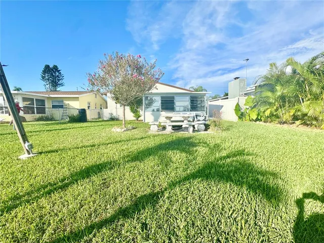 $1,900 | 4528 Floramar Terrace, New Port Richey, FL 34652