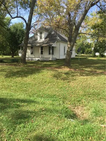 $65,000 | 210 Preston Street, Kincaid, KS 66039