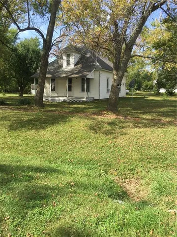 $75,000 | 210 Preston Street, Kincaid, KS 66039
