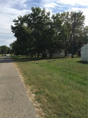 $65,000 | 210 Preston Street, Kincaid, KS 66039