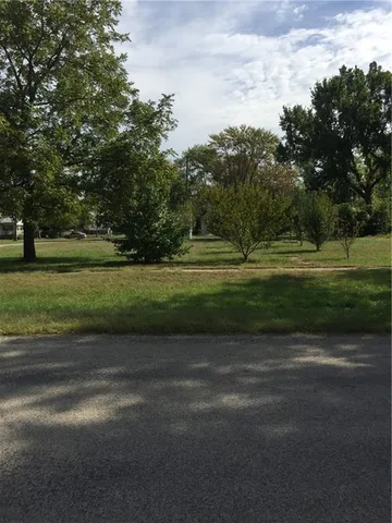 $75,000 | 210 Preston Street, Kincaid, KS 66039