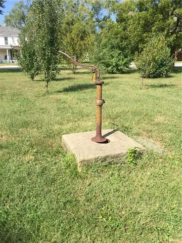 $75,000 | 210 Preston Street, Kincaid, KS 66039