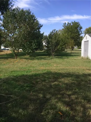 $75,000 | 210 Preston Street, Kincaid, KS 66039