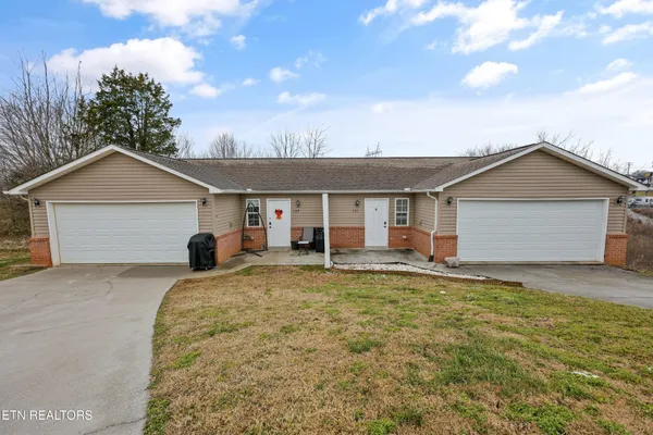 $575,000 | 129131 Lucy Lane, Maryville, TN 37803