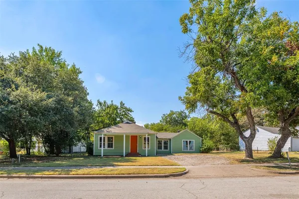 $185,000 | 102 San Saba Avenue, Benbrook, TX 76126